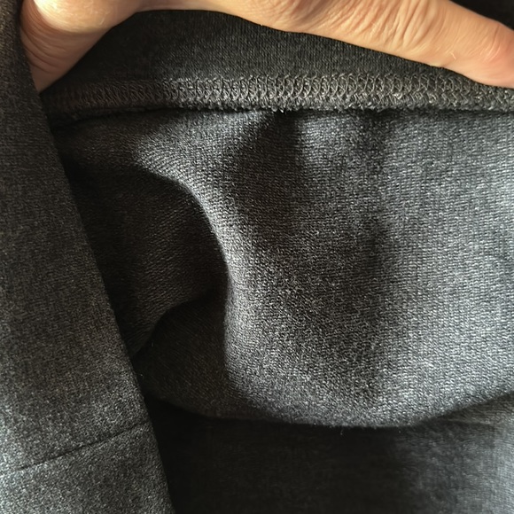 Tweety Bird & Hearts Women’s size Large Sweatshirt - Picture 9 of 11